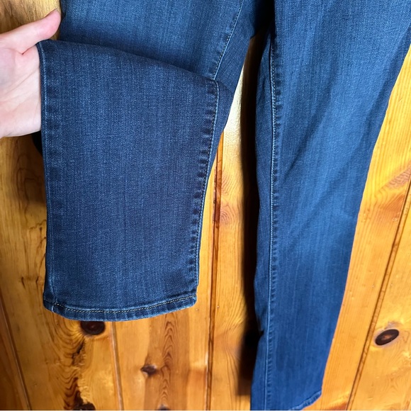 Levi’s 724 High Rise Straight Jeans - Picture 4 of 6